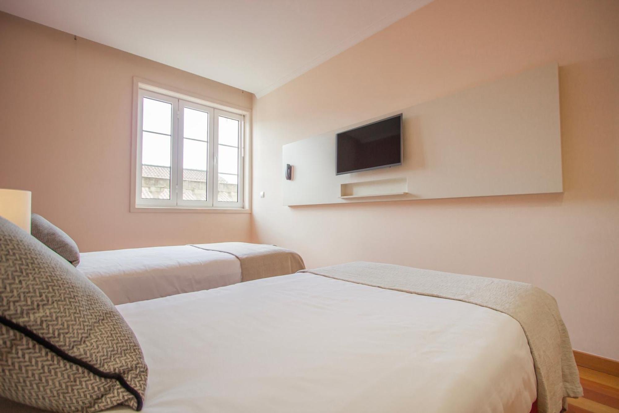 Dom José Alojamentos Guimarães Habitación foto
