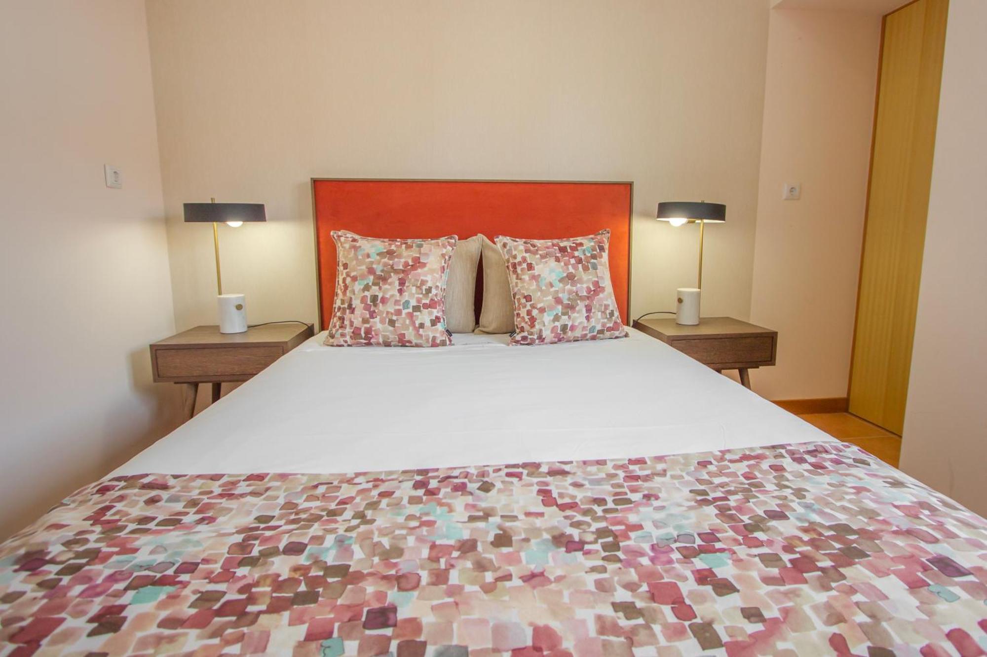 Dom José Alojamentos Guimarães Habitación foto