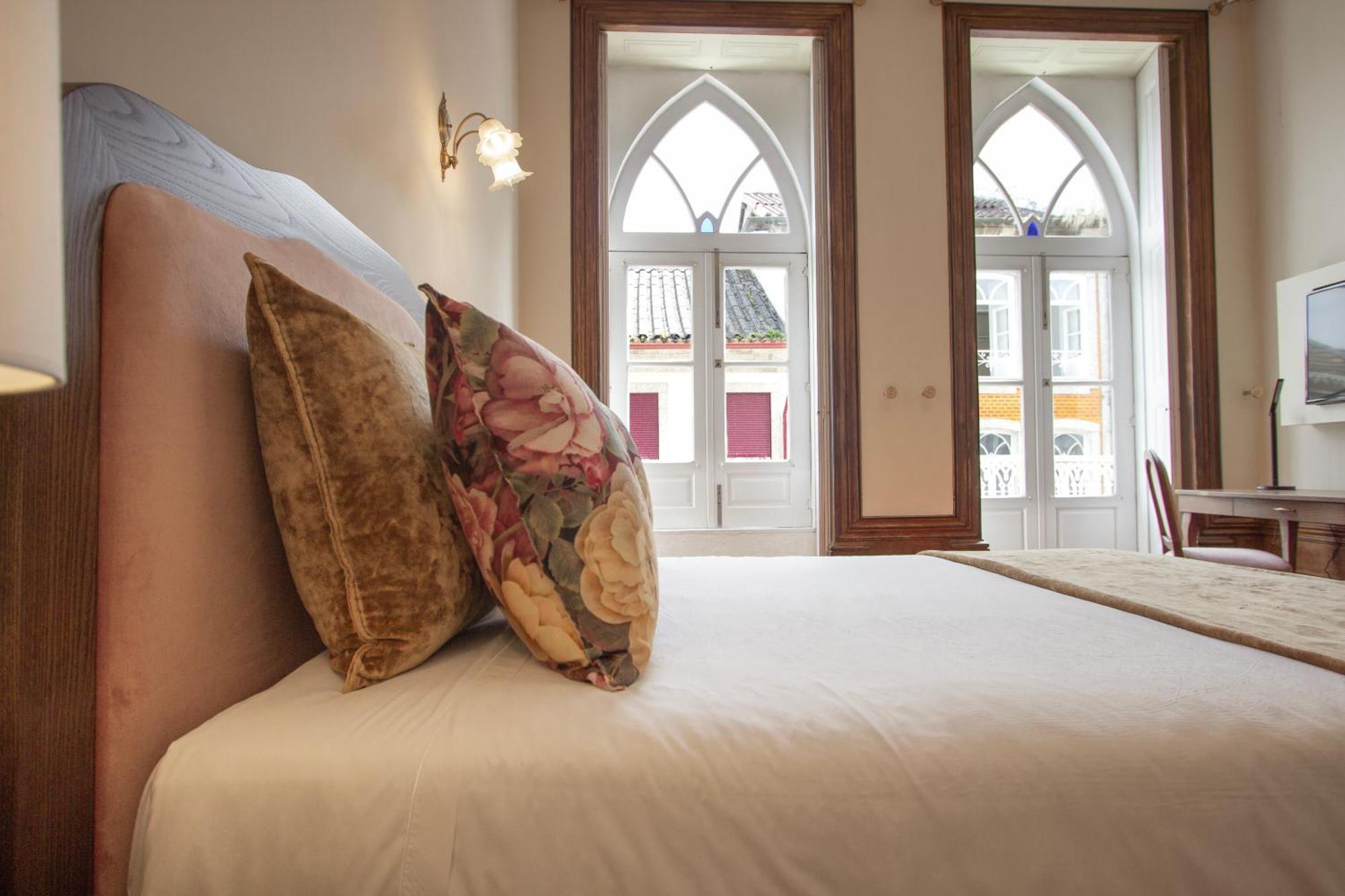 Dom José Alojamentos Guimarães Habitación foto